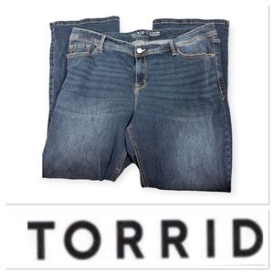 Torrid feel thr fit denim blue Jeans bootleg super stretch size 22R